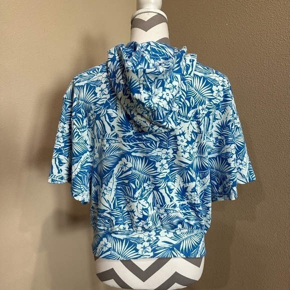 IVORY ELLA Cropped Floral Short Sleeved Hoodie, EUC! - Picture 3 of 8